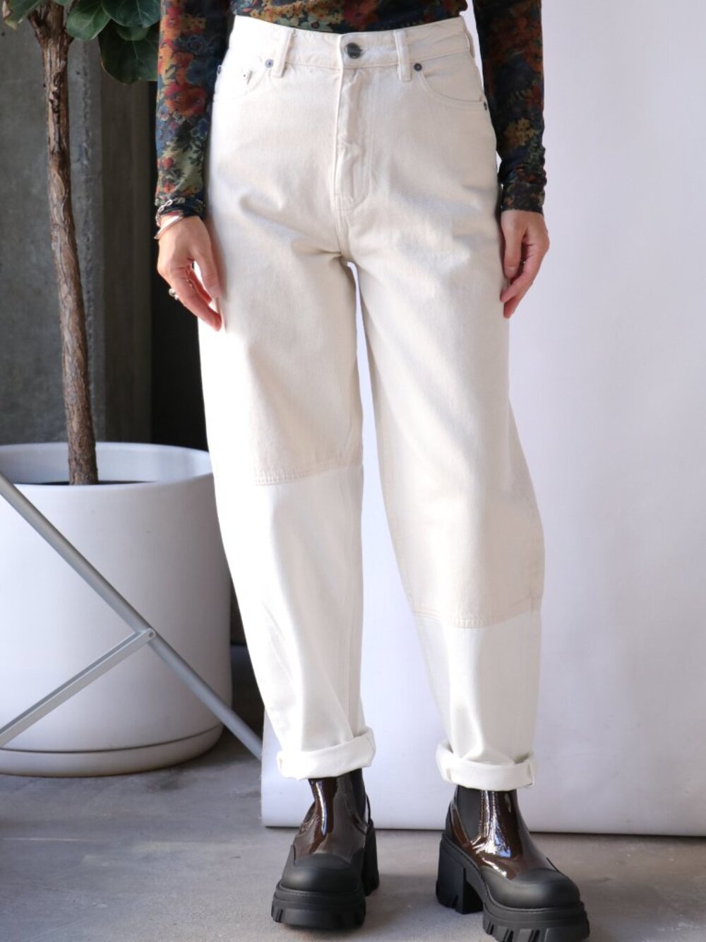Ganni Cutline Stary Jean in Ecru (size 30)